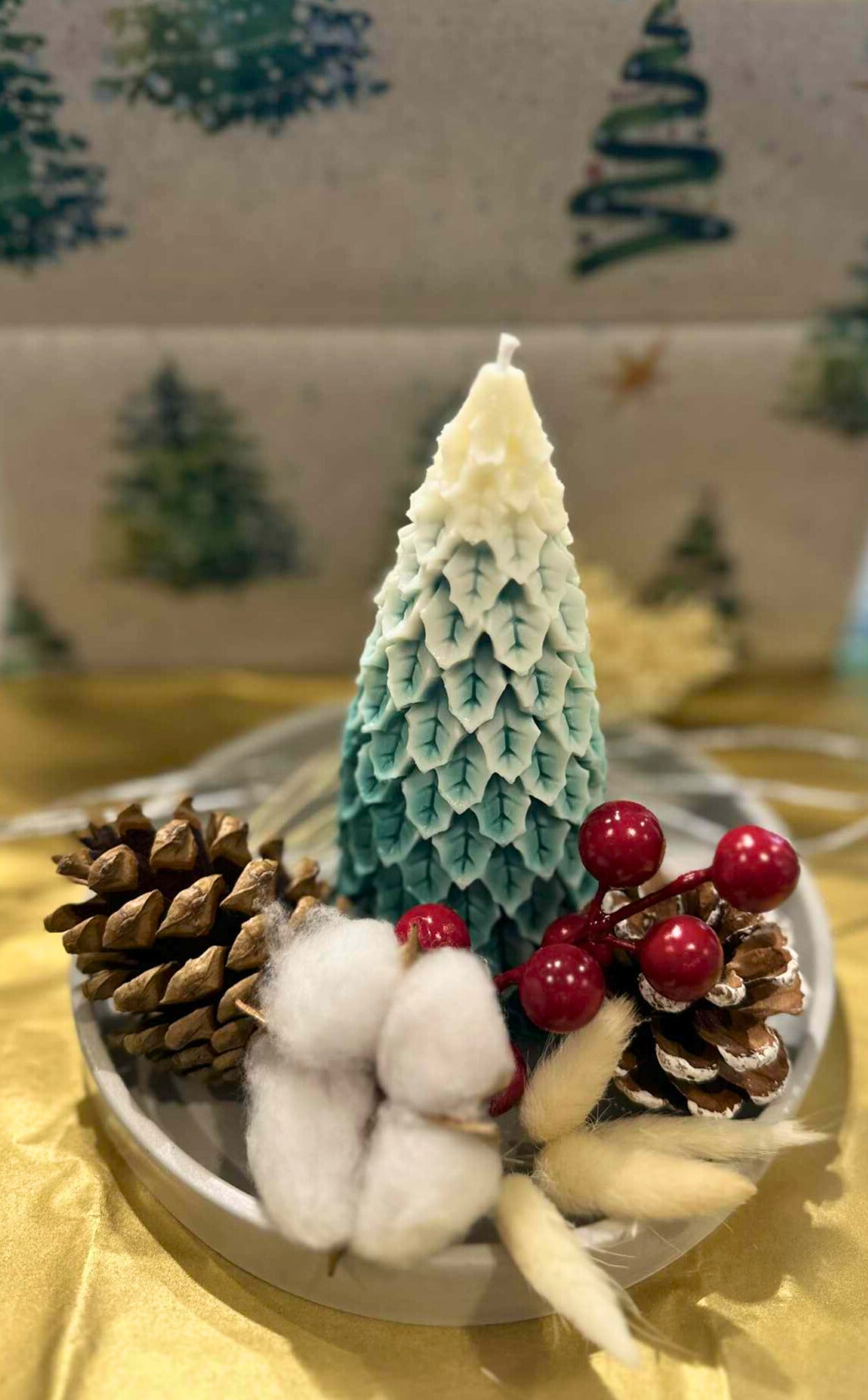 Sapin de Noël enneigé